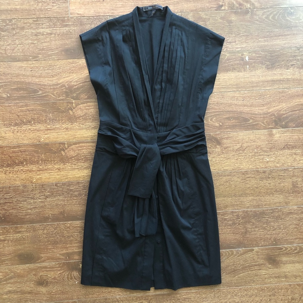 BCBGMAXAZRIA: Black cotton dress. Size 0.